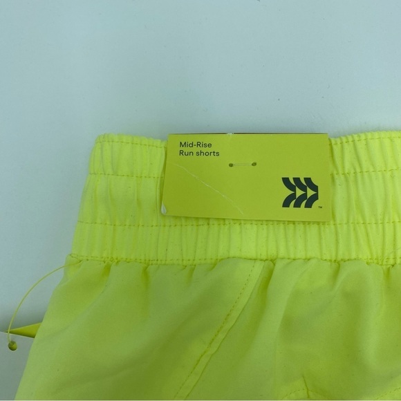 Women's Mid-Rise Run
Shorts 3" - All In Motion™ Yellow 1X & XL - Picture 11 of 14